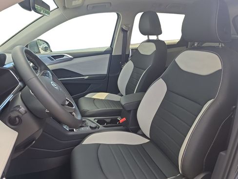 Used 2025 Volkswagen Taos SEL w/ Black Wheel Plus Package image 9