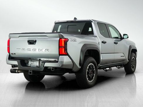 Used 2025 Toyota Tacoma TRD Off-Road w/ TRD Off Road Upgrade Package AWD/4WD image 5