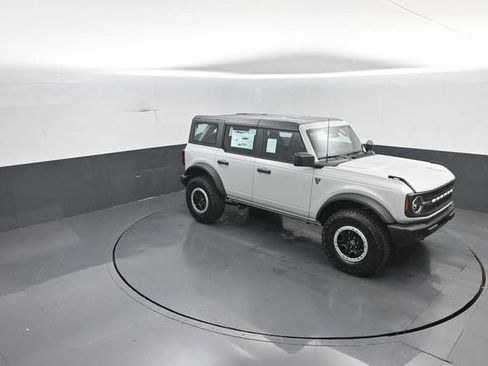 New 2026 Ford Bronco 4-Door w/ Sasquatch Package AWD/4WD image 21