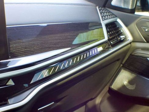 Used 2024 BMW X5 M60i image 48