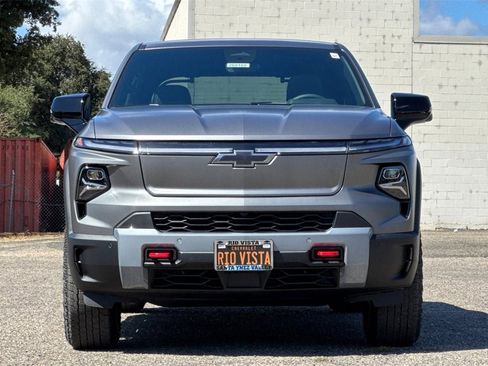 New 2026 Chevrolet Silverado EV Trail Boss image 9