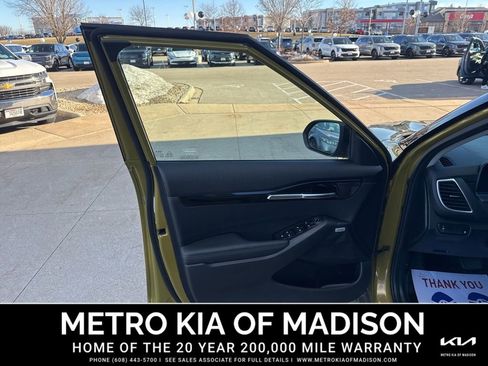 Used 2024 Kia Seltos SX image 11