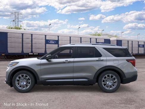 New 2026 Ford Explorer Platinum RWD image 3