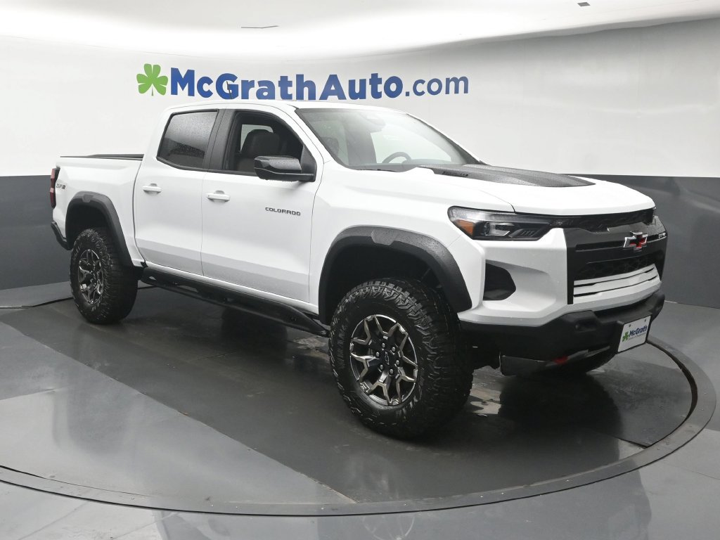 New 2026 Chevrolet Colorado ZR2 w/ Technology Package AWD/4WD image 2