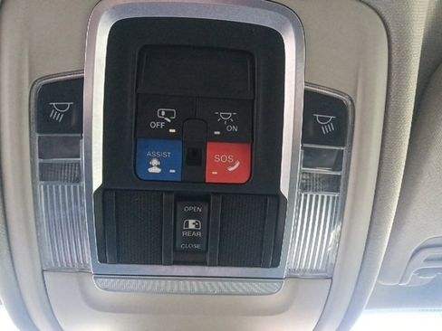 Used 2022 RAM 1500 Laramie image 24