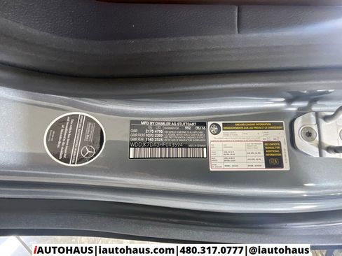 Used 2017 Mercedes-Benz SL 550 image 43