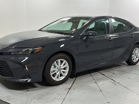 Used 2026 Toyota Camry LE image 1