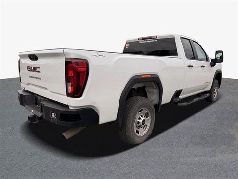 Used 2024 GMC Sierra 2500 Pro w/ Convenience Package image 3