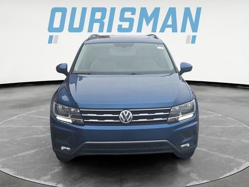 Used 2018 Volkswagen Tiguan SE w/ Panoramic Sunroof Package image 8