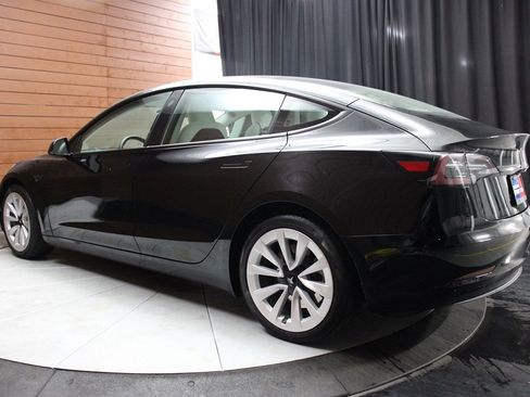 Used 2023 Tesla Model 3 Standard Range image 19