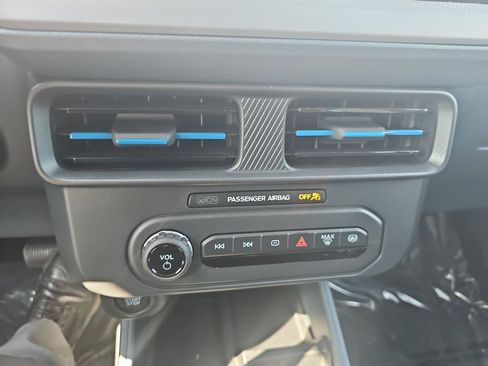 New 2025 Ford Maverick Lobo image 41