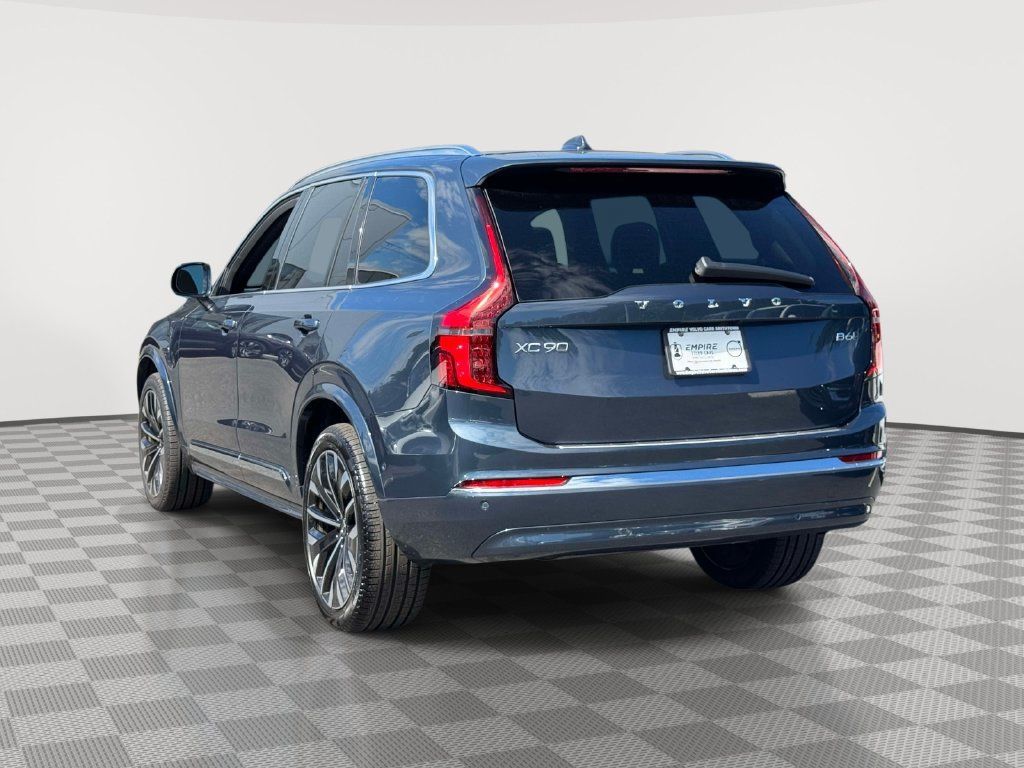 Used 2026 Volvo XC90 B6 Plus w/ Protection Package Premier AWD/4WD image 5