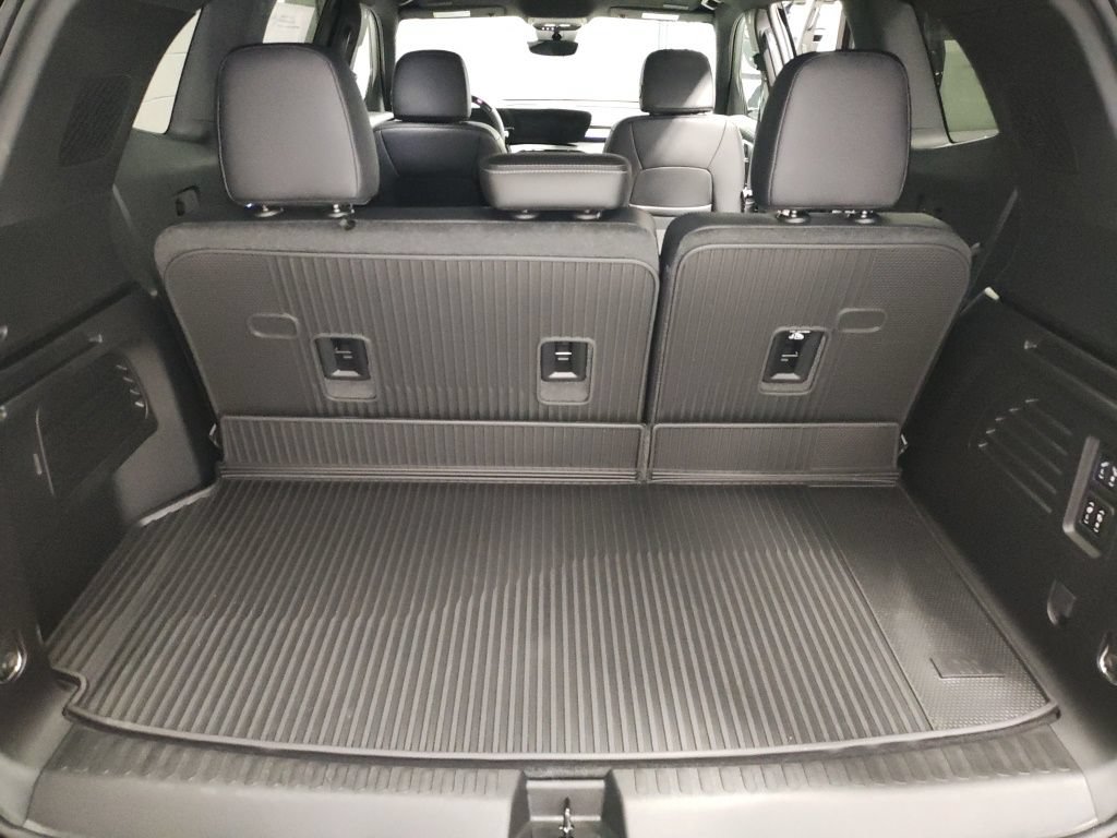 New 2026 Buick Enclave Avenir AWD/4WD image 14