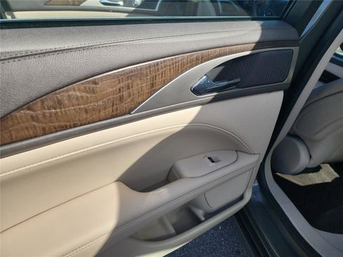 Used 2017 Lincoln MKZ Reserve image 16