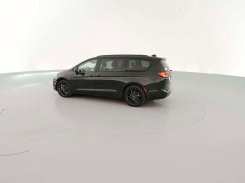 New 2026 Chrysler Pacifica Limited w/ S Appearance Package image 7