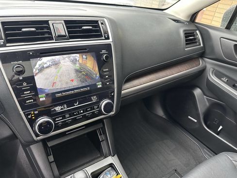 Used 2019 Subaru Outback 3.6R Limited image 3
