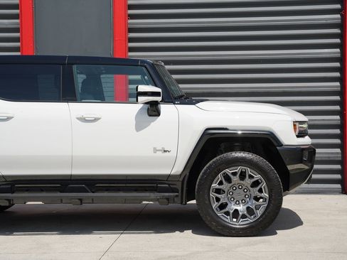Used 2025 GMC Hummer EV 3X AWD/4WD image 2