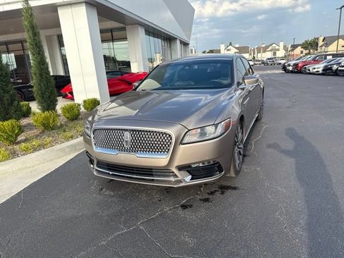 Used 2018 Lincoln Continental Select w/ Continental Climate Package FWD image 6