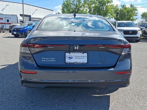 Used 2023 Honda Accord EX image 5
