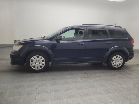 Used 2019 Dodge Journey SE FWD image 3