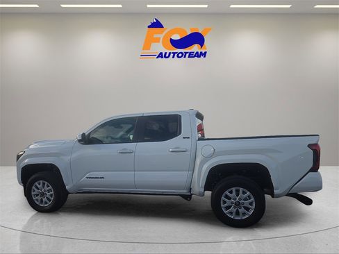 New 2026 Toyota Tacoma SR5 image 2