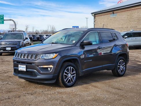 Used 2017 Jeep Compass Latitude w/ Popular Equipment Group image 4