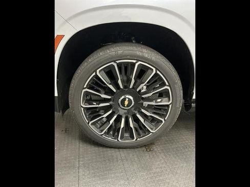 New 2026 Chevrolet Suburban High Country AWD/4WD image 47