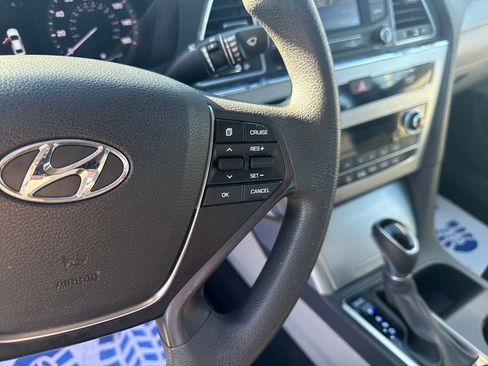 Used 2016 Hyundai Sonata SE image 18