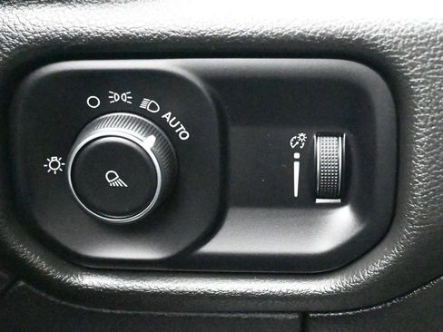 Used 2023 RAM 3500 Tradesman image 21