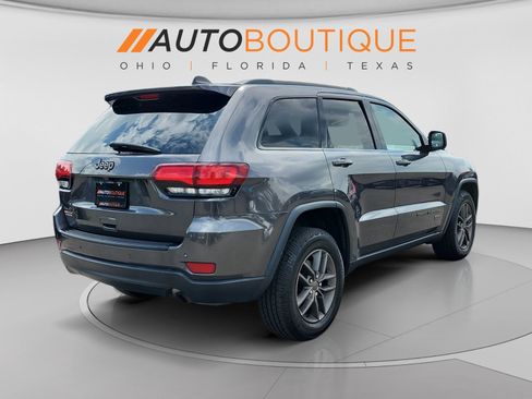 Used 2016 Jeep Grand Cherokee Laredo 75th Anniversary AWD/4WD image 5