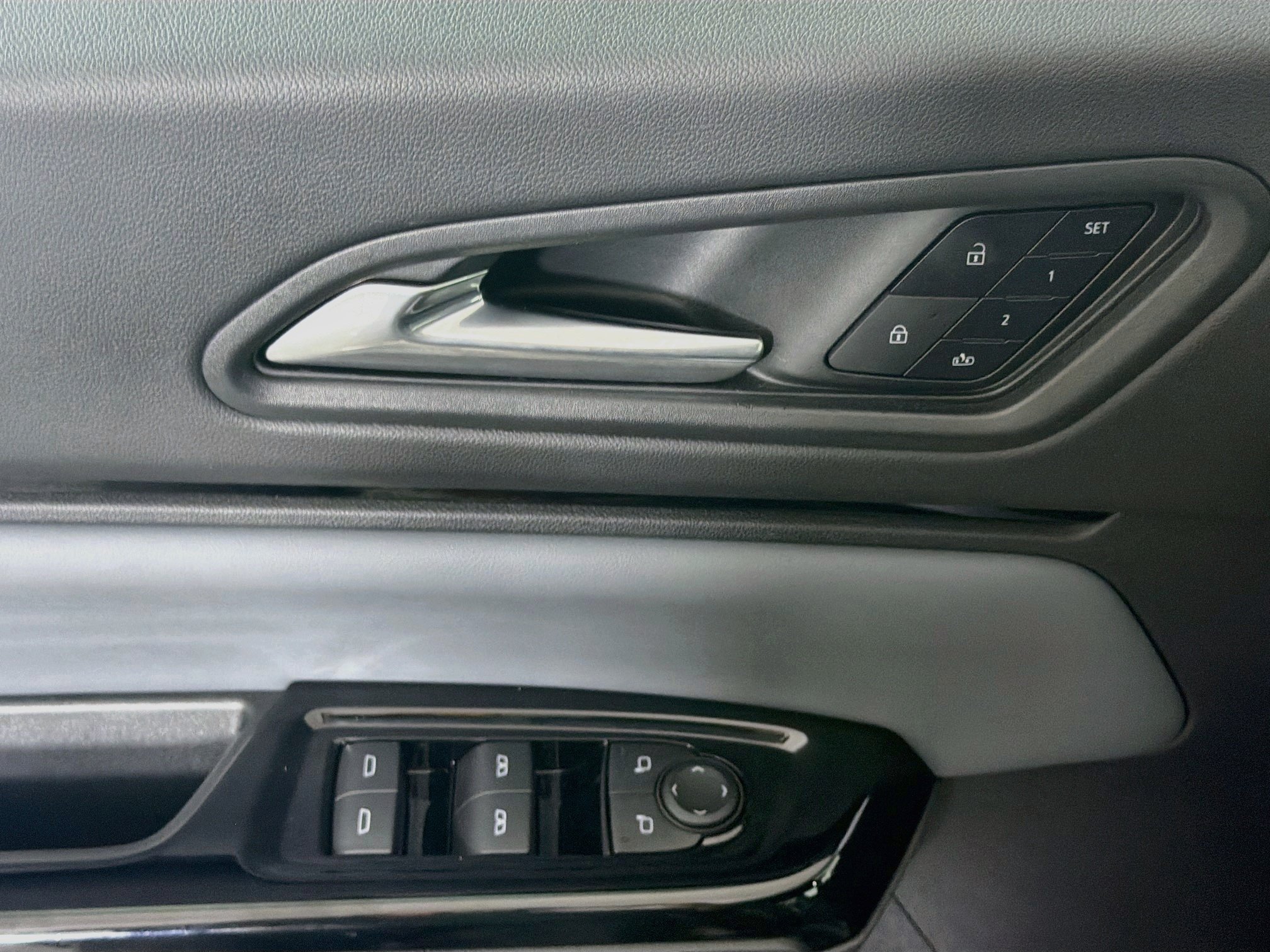 Used 2025 Honda Prologue Touring image 15