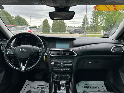 Used 2017 INFINITI QX30 Premium w/ Navigation Package AWD/4WD image 19