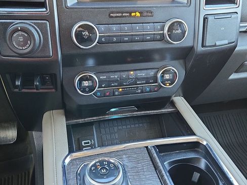 Used 2019 Ford Expedition Max Limited w/ Special Edition Package image 30