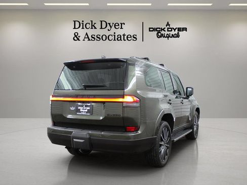 Used 2024 Lexus GX 550 w/ Accessory Package (31) AWD/4WD image 11