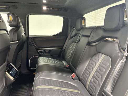 Used 2023 Rivian R1T Adventure AWD/4WD image 21