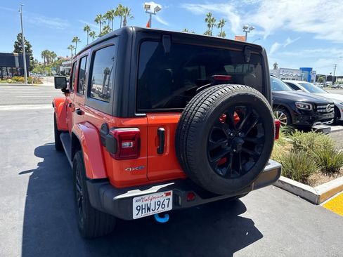 Used 2023 Jeep Wrangler Unlimited Sahara AWD/4WD image 13