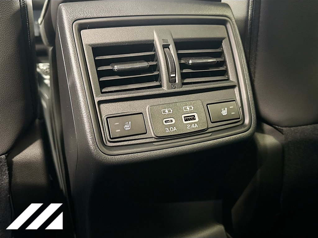 Used 2026 Subaru Outback Limited AWD/4WD image 27