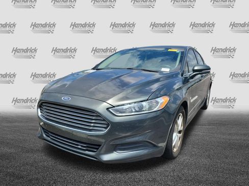 Used 2015 Ford Fusion SE FWD image 4