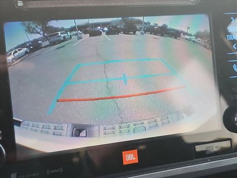 Used 2018 Toyota Tacoma TRD Sport AWD/4WD image 16
