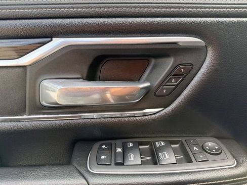 Used 2023 RAM 1500 Laramie AWD/4WD image 19