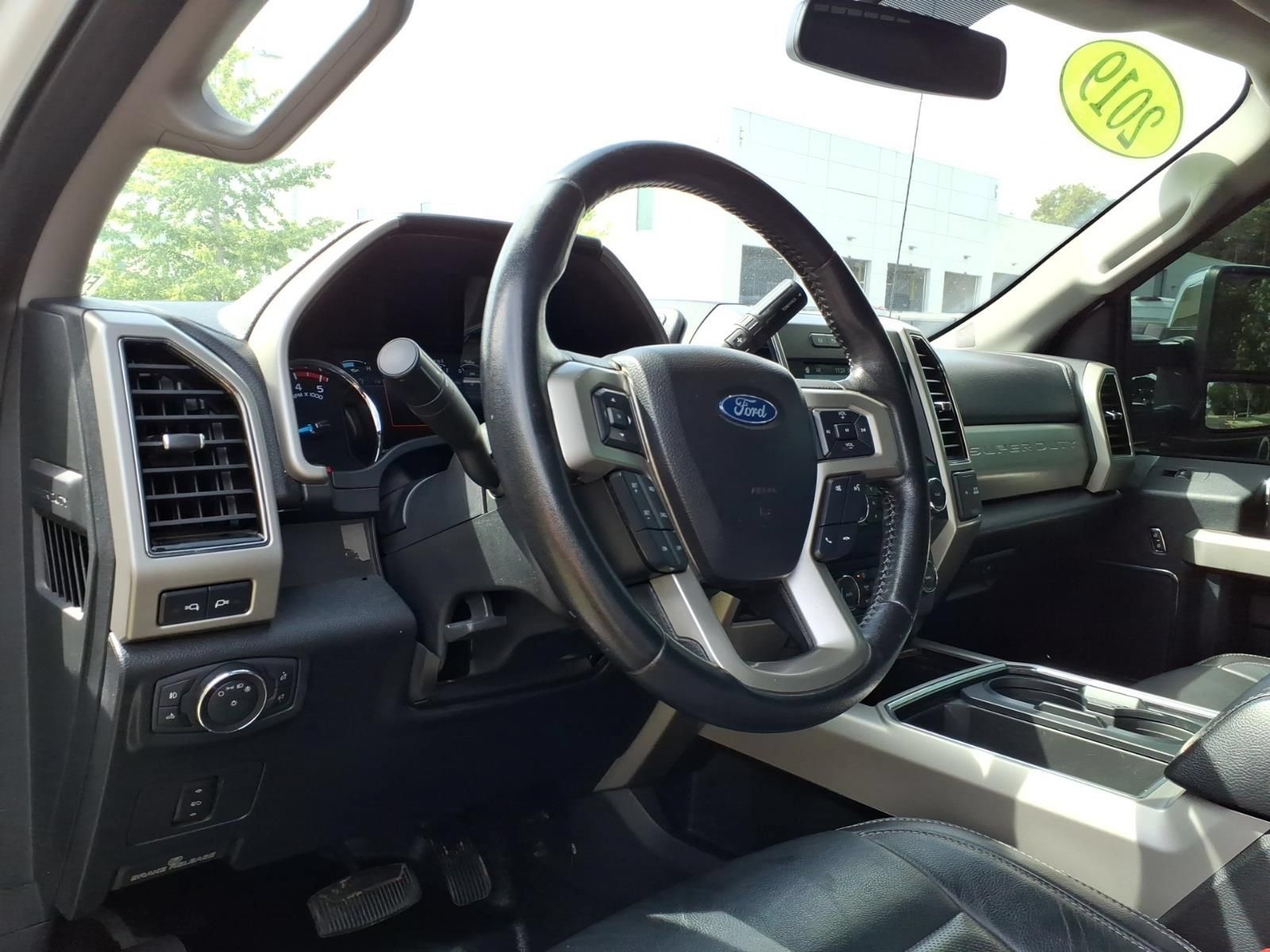 Used 2019 Ford F350 Lariat w/ Chrome Package AWD/4WD image 18