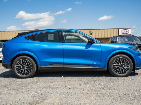 New 2025 Ford Mustang Mach-E Premium image 3