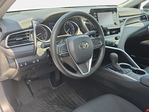 Used 2022 Toyota Camry LE FWD image 15