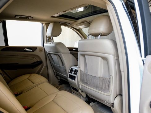 Used 2015 Mercedes-Benz ML 350 2WD w/ Premium 1 Package image 32