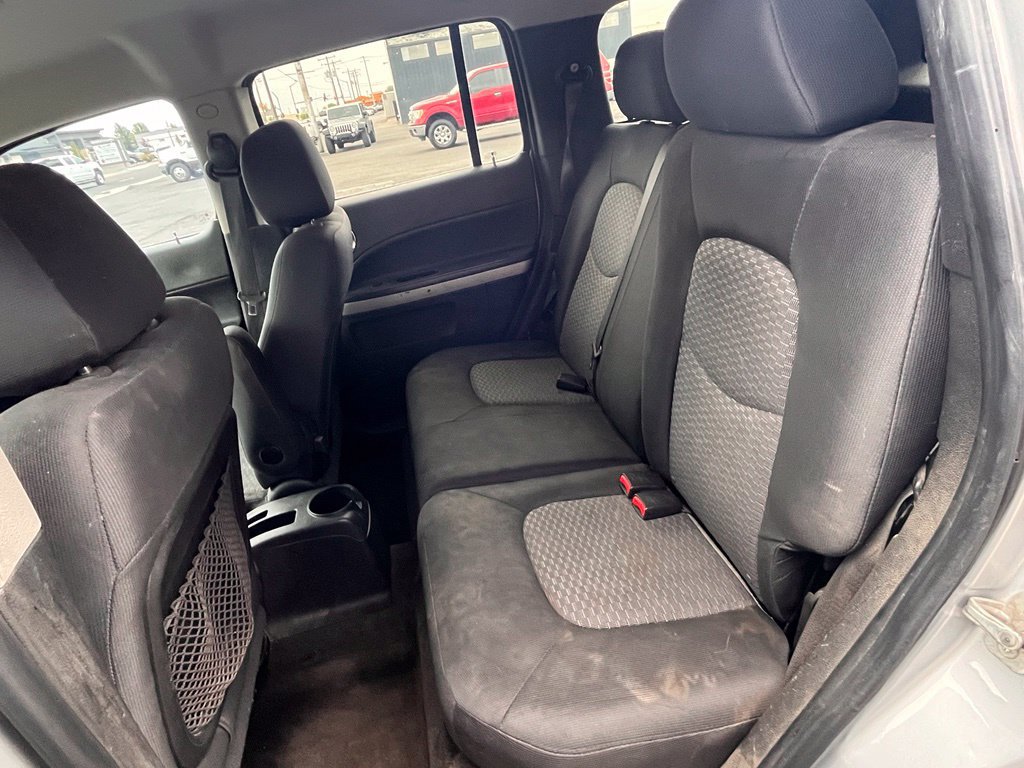 Used 2010 Chevrolet HHR LS FWD image 11