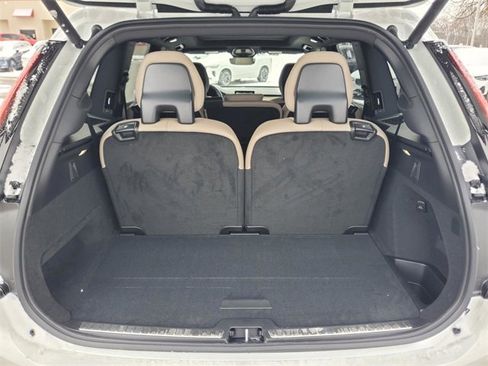 New 2026 Volvo XC90 B6 Ultra w/ Protection Package image 33