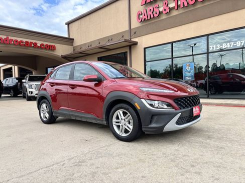 Used 2023 Hyundai Kona SE FWD image 1