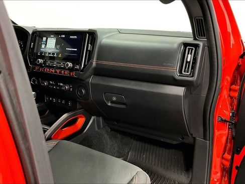 Used 2025 Nissan Frontier PRO-4X w/ Pro Convenience Package image 19