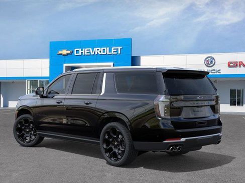 New 2026 Chevrolet Suburban High Country image 3
