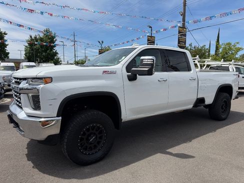 Used 2022 Chevrolet Silverado 3500 LTZ w/ Z71 Off-Road Package AWD/4WD image 4